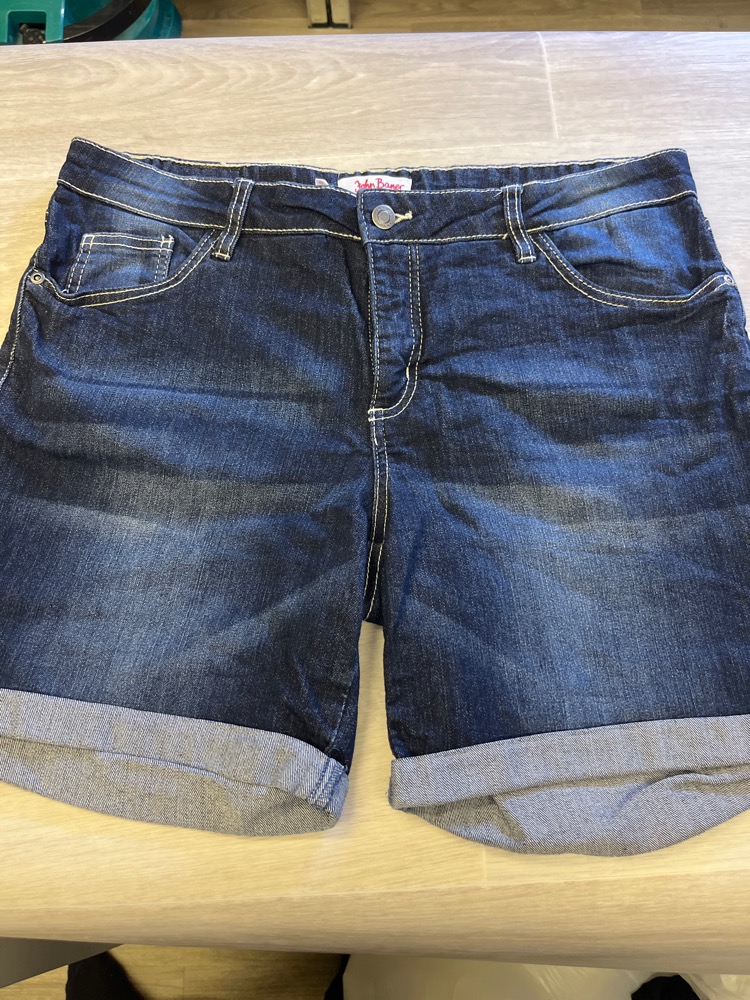 Shorts jeans str 44 