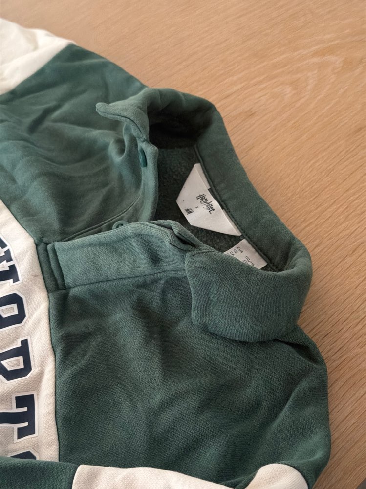 H&M peysa græn 110/116