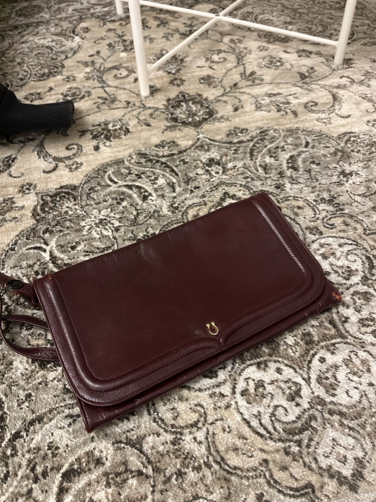 Suomalainen punainen nahka vintagelaukku