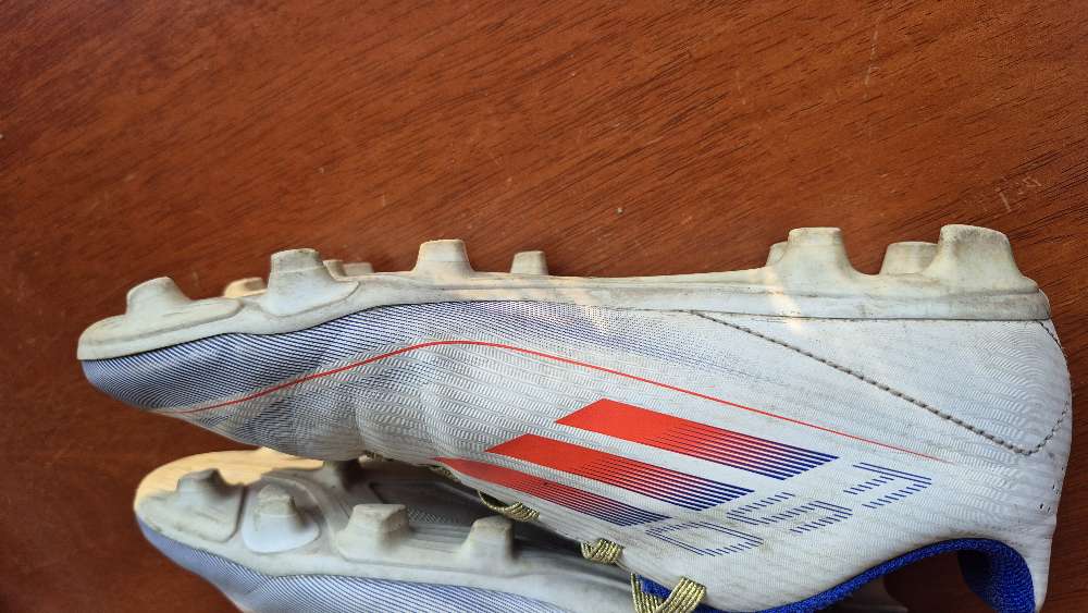 Adidas F50 jalkapallokengät koko 38.5