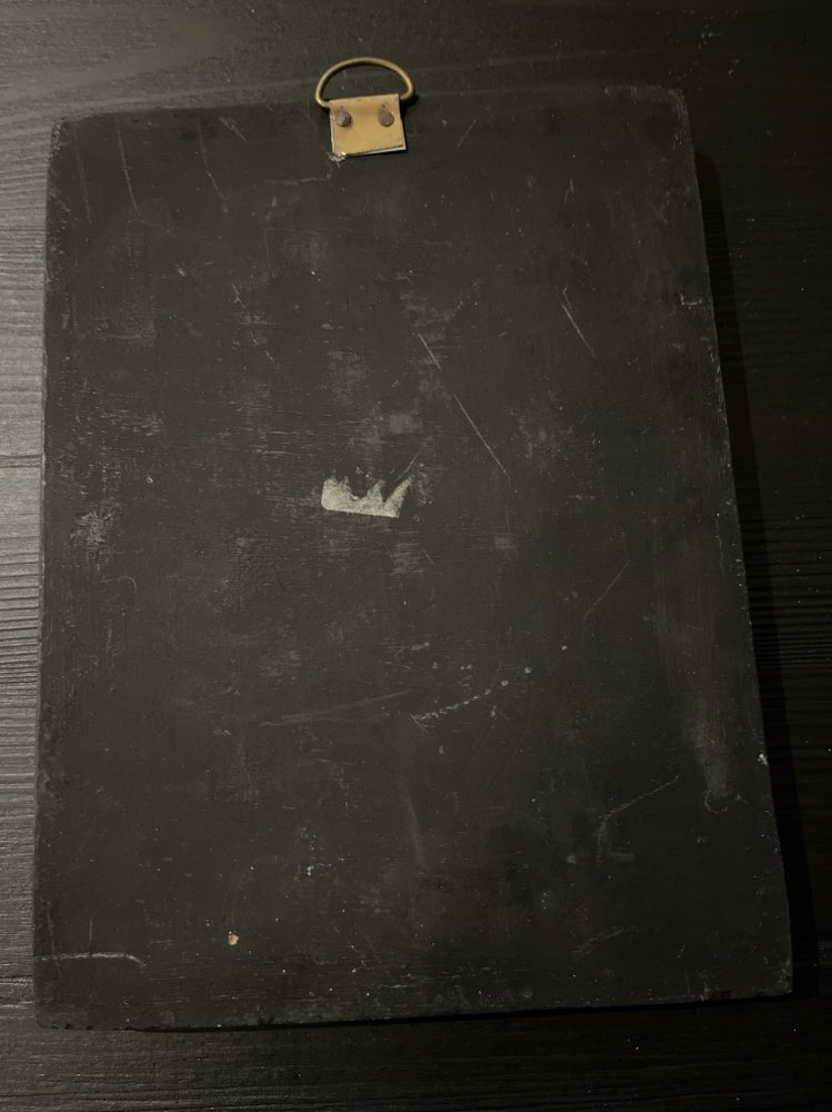 Taulu lakattua puuta