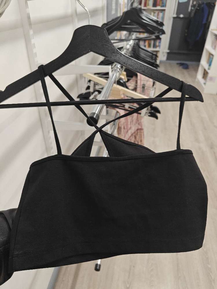 Junkyard musta napapaita, S