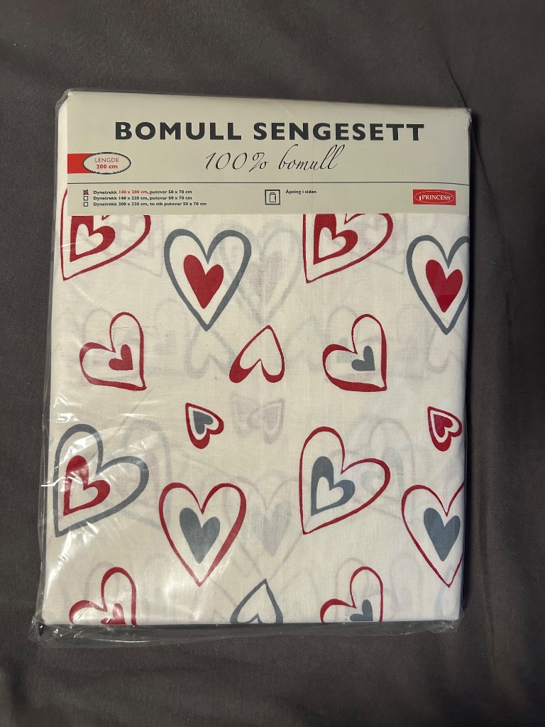 Nytt sengesett str 140x200, hjerter