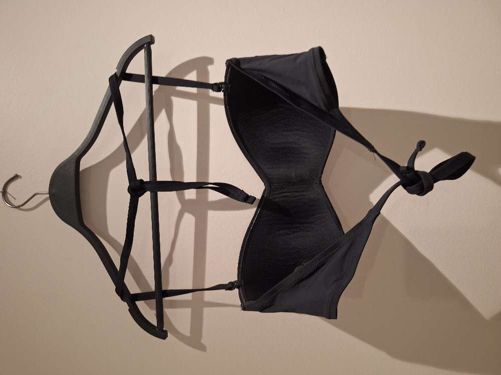 Bikini toppur Lindex  stærð 18