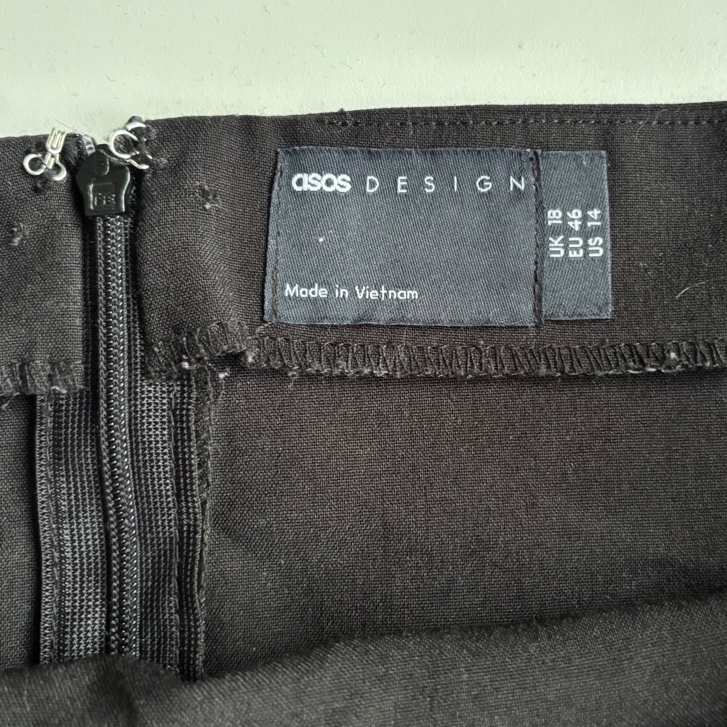 Asos musta minihame, koko 46