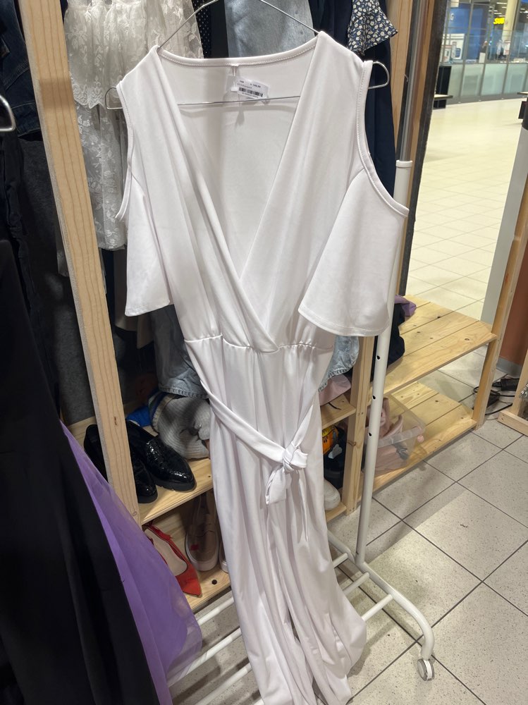 Hvit jumpsuit