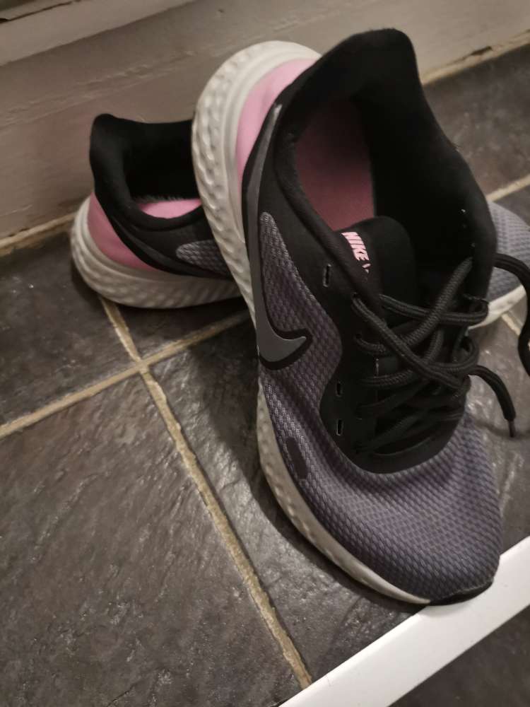 Nike 38