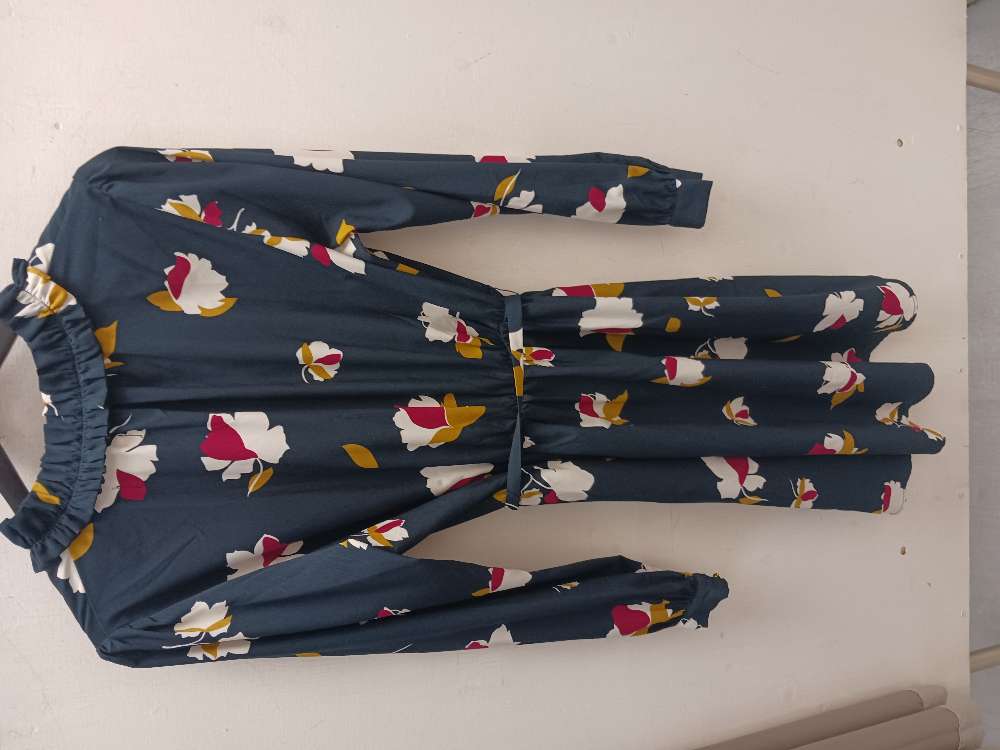 Lindex tummansininen kukkamekko M
