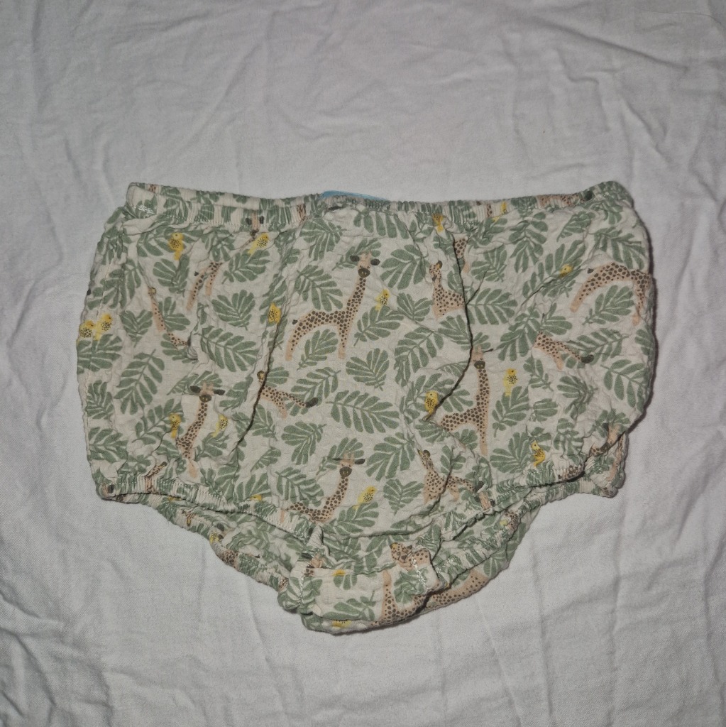 Sumarkjóll með gíröfum og laufblöðum S:8