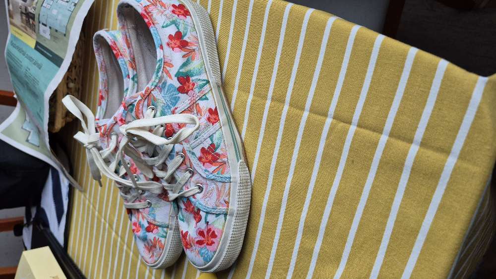 Pearlz tennarit koko 41