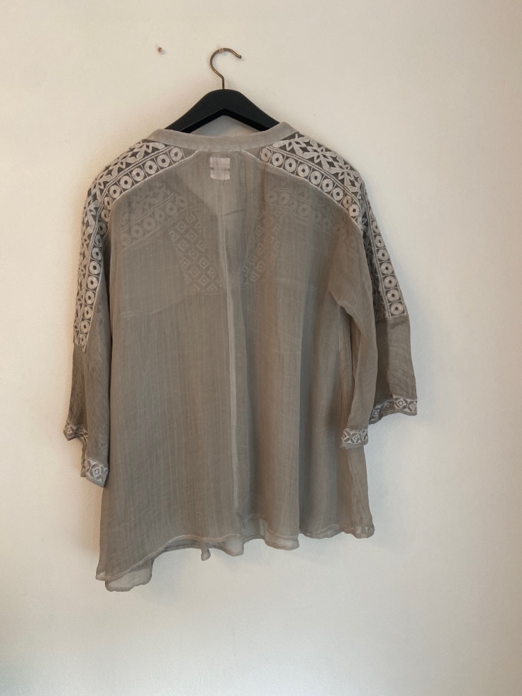 Grå bluse str M