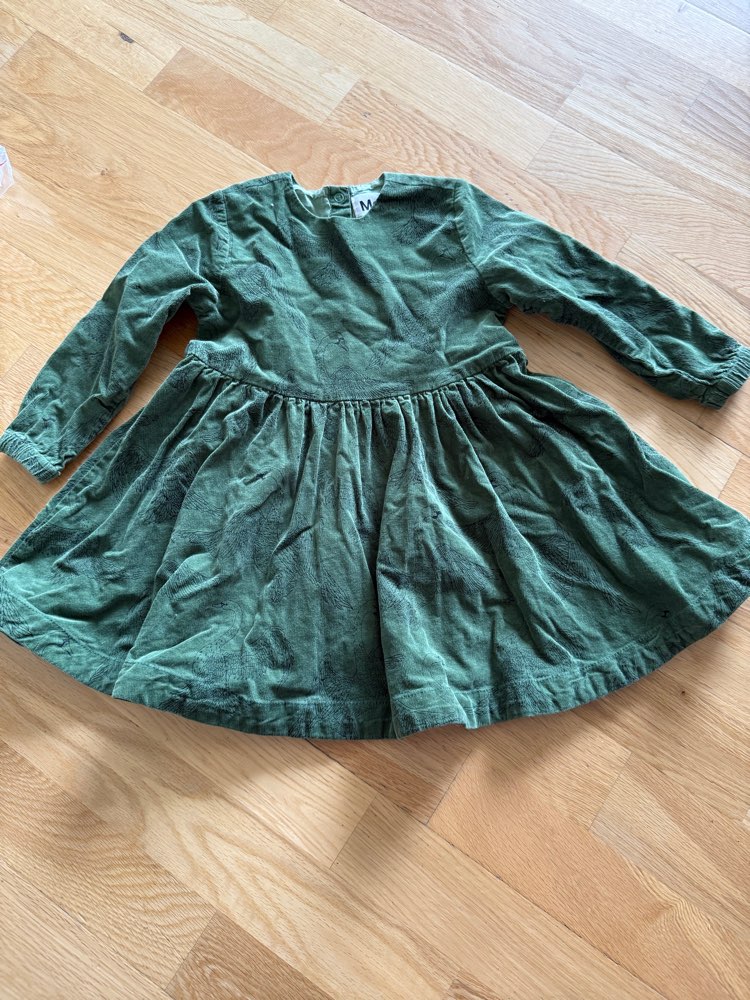 MOLO grænn kjóll st. 86