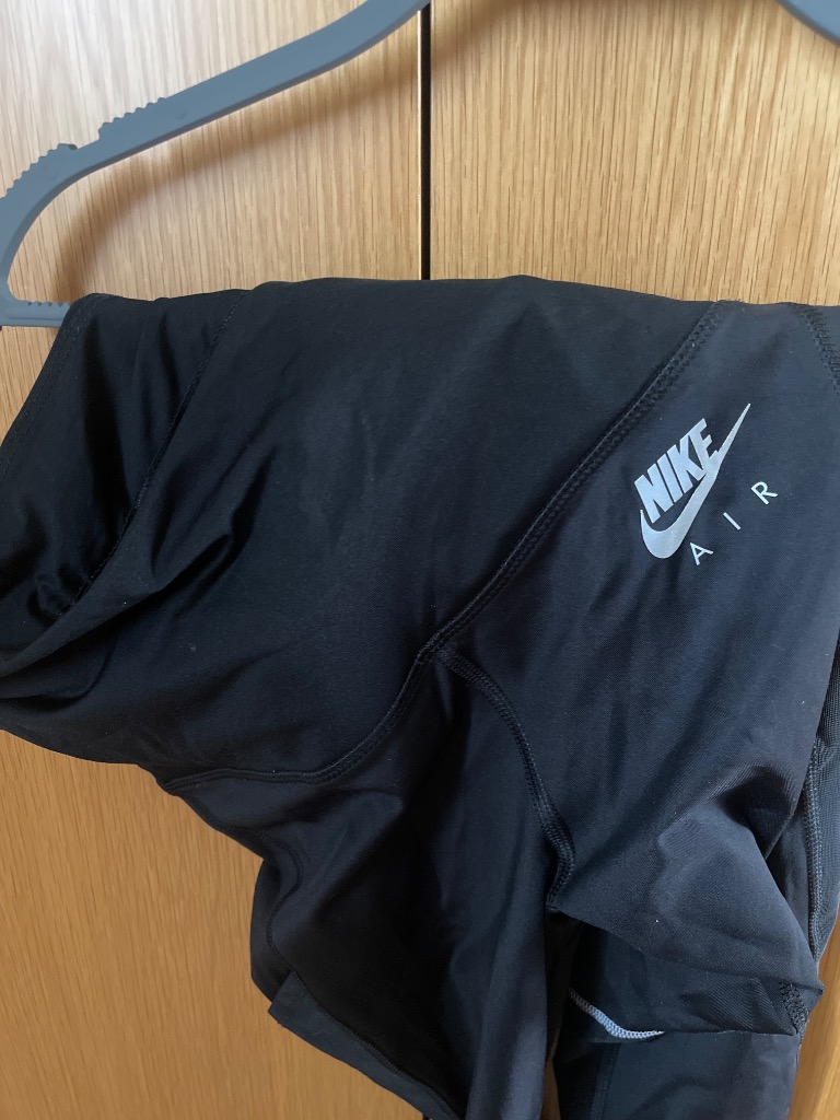 Svartar Nike air æfingabuxur i M