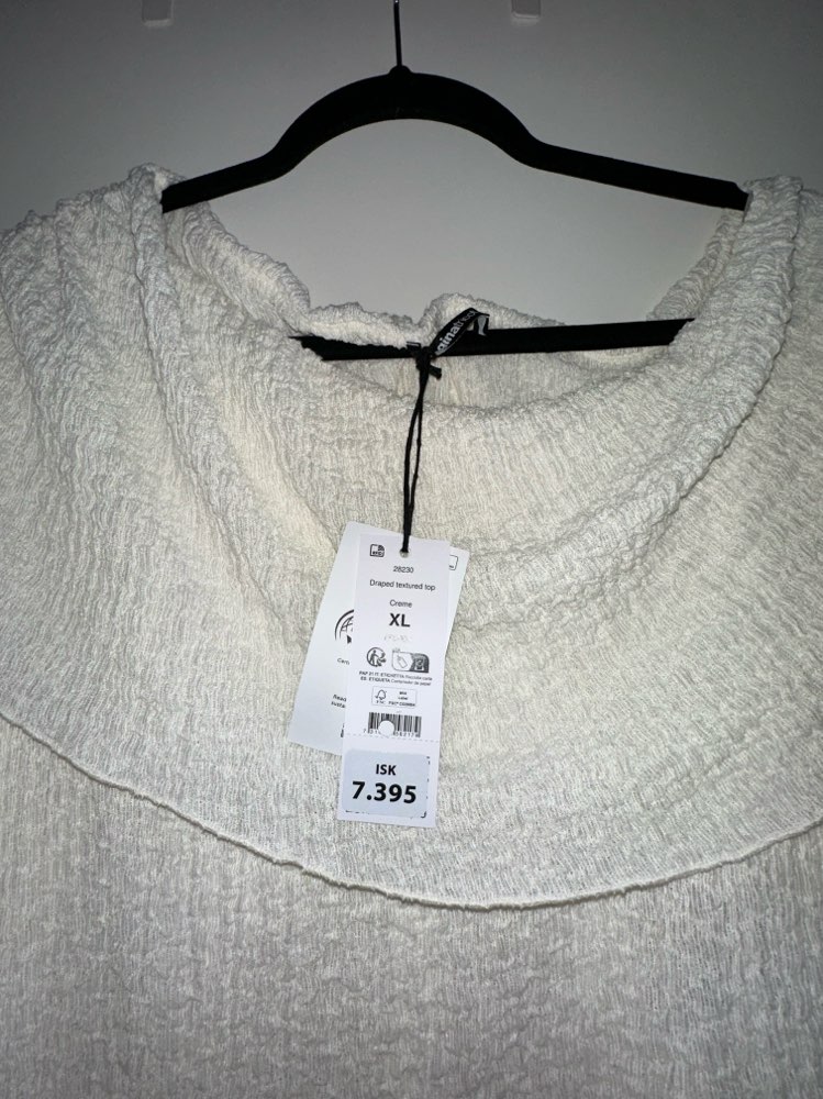 Glænýr Gina Tricot langermabolur XL