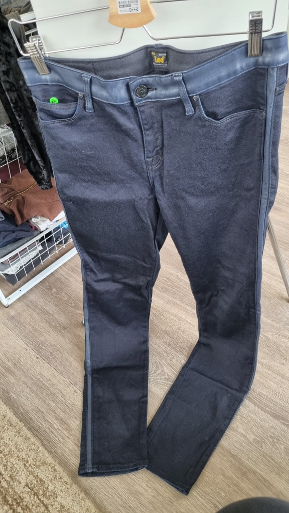 Lee trousers. W31 L33
