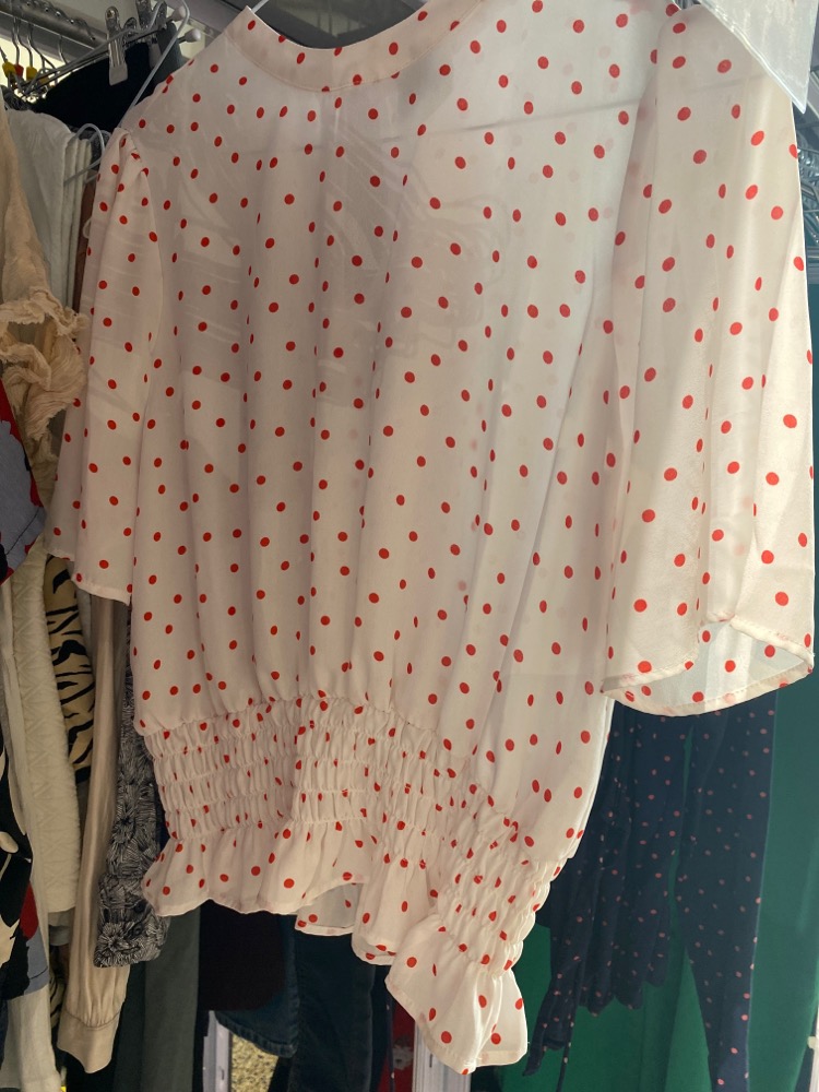 Gina tricot bluse (rød/hvid)