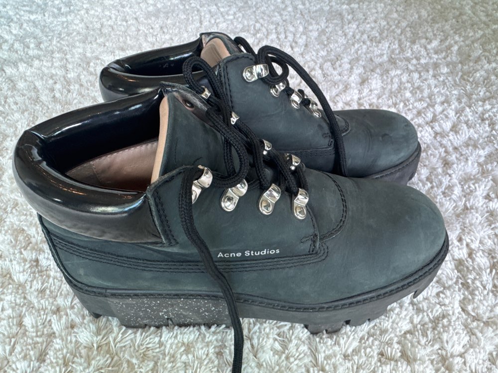 Acne boots 38