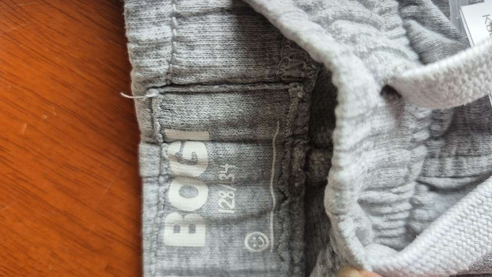 Bogi harmaat shortsit 128/134