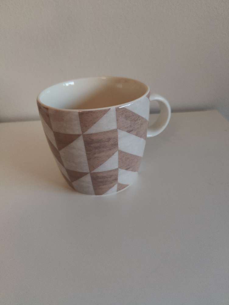 Vallila x Jvg raidat ja kolmiot