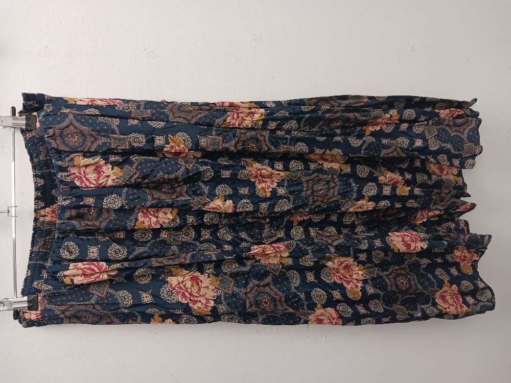Vintagekukkahame 40