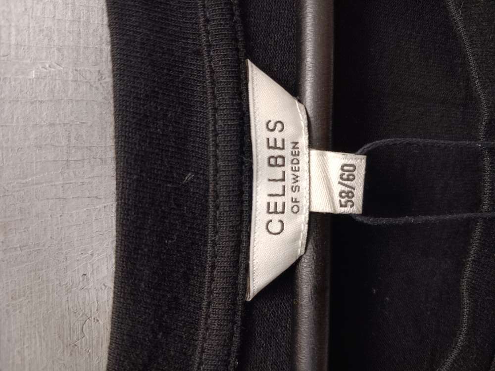 Cellbes musta paita 58/60 UUSI