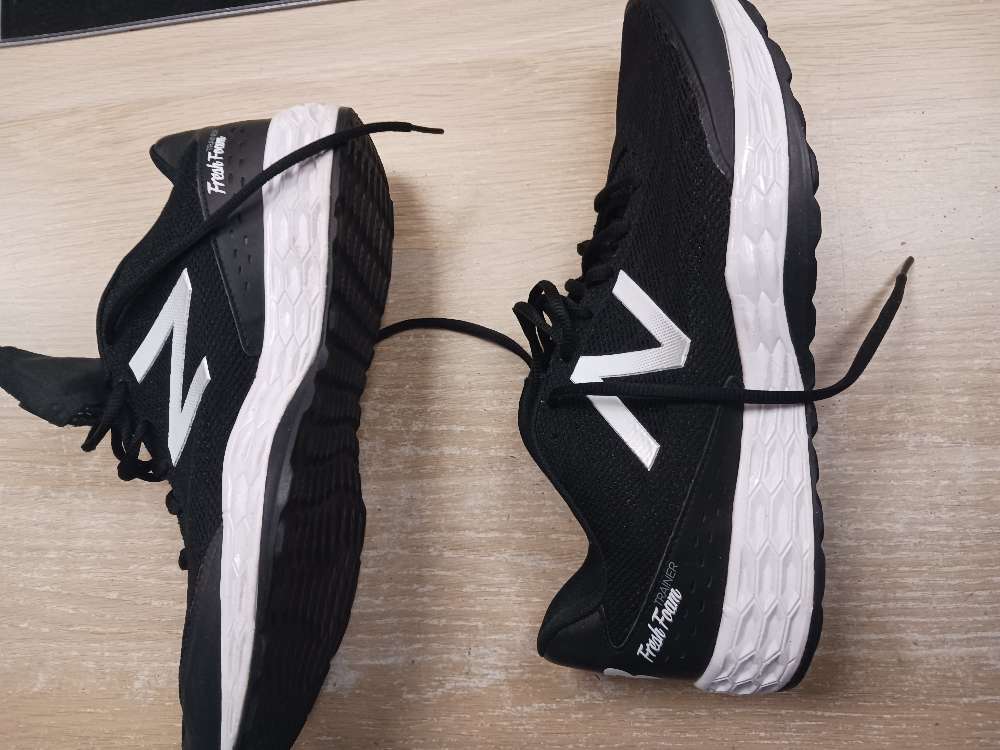New balance lenkkarit 44.5