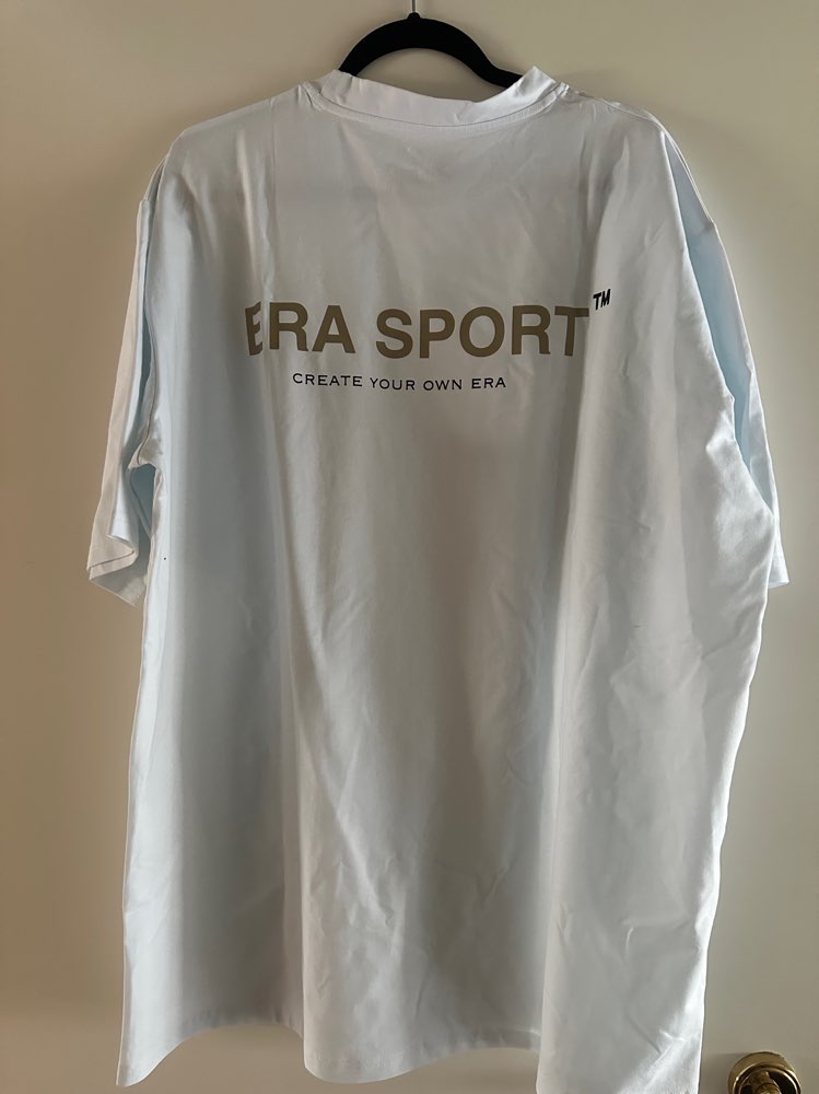 1x notaður ERA sport oversized XL