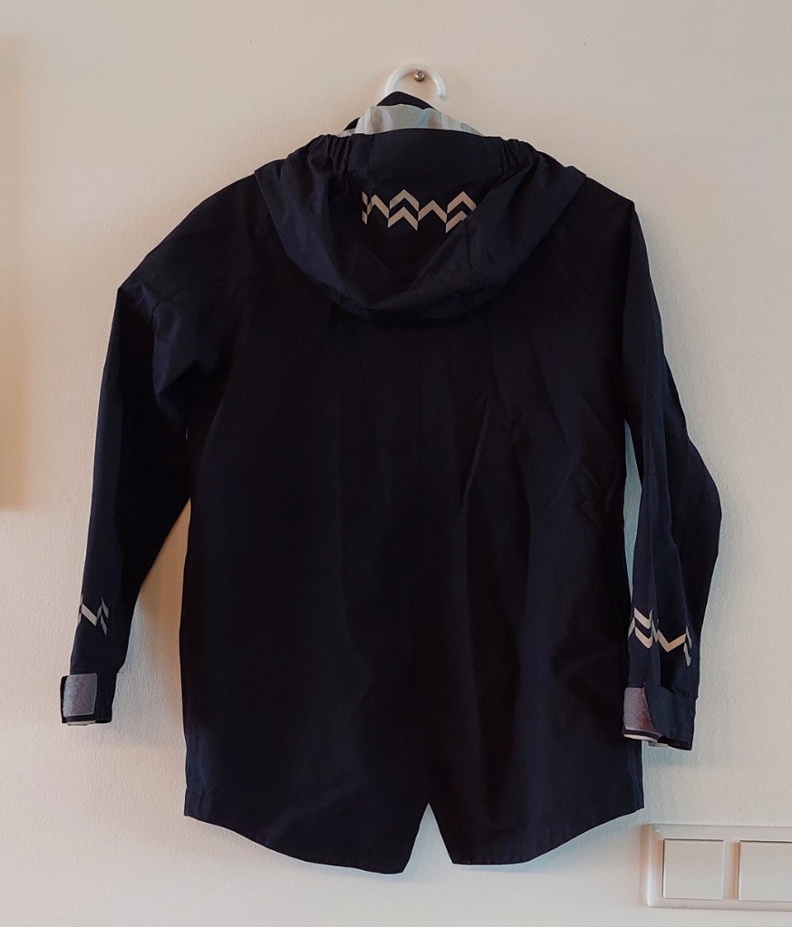 Icewear regn/vindjakki str 134-140 