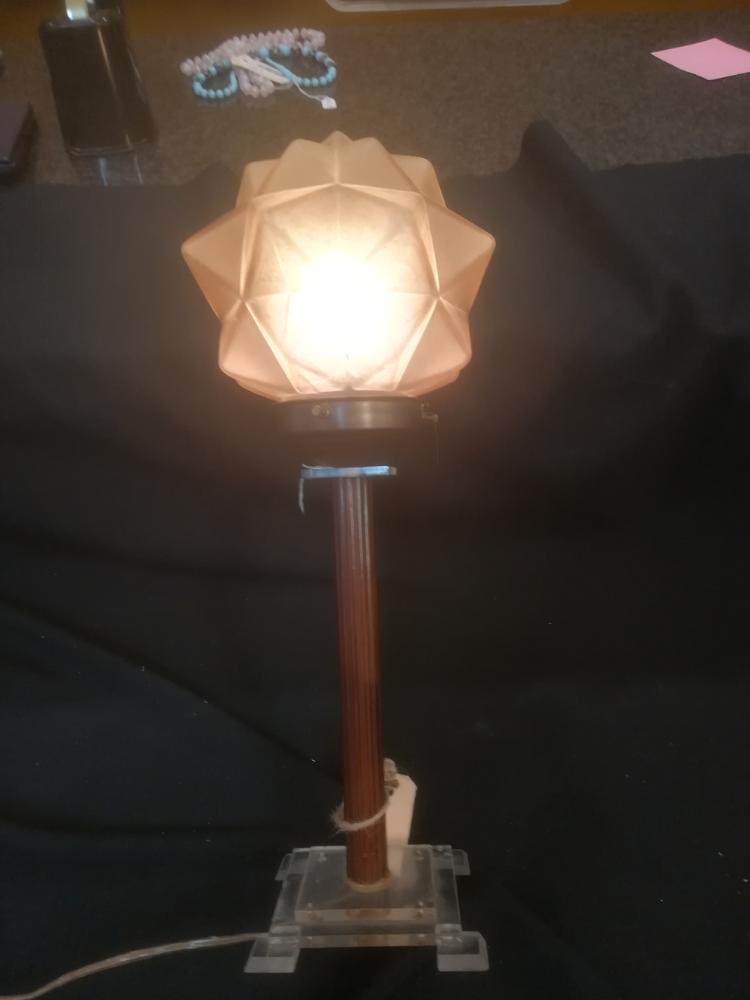 Perspex met bakeliet lamp