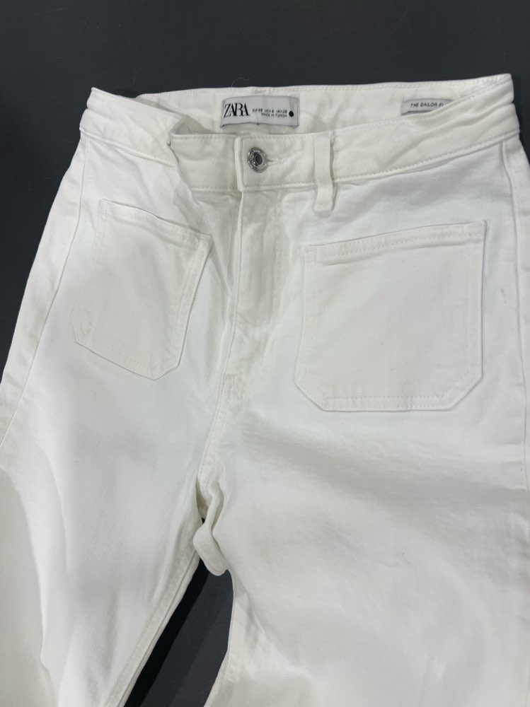 Offwhite Zara Jeans str 38