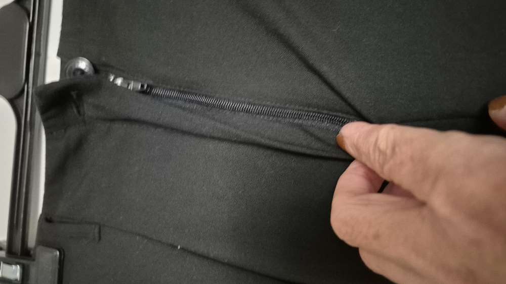 Esprit mustat housut koko 38