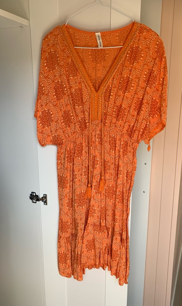 Orange kjole