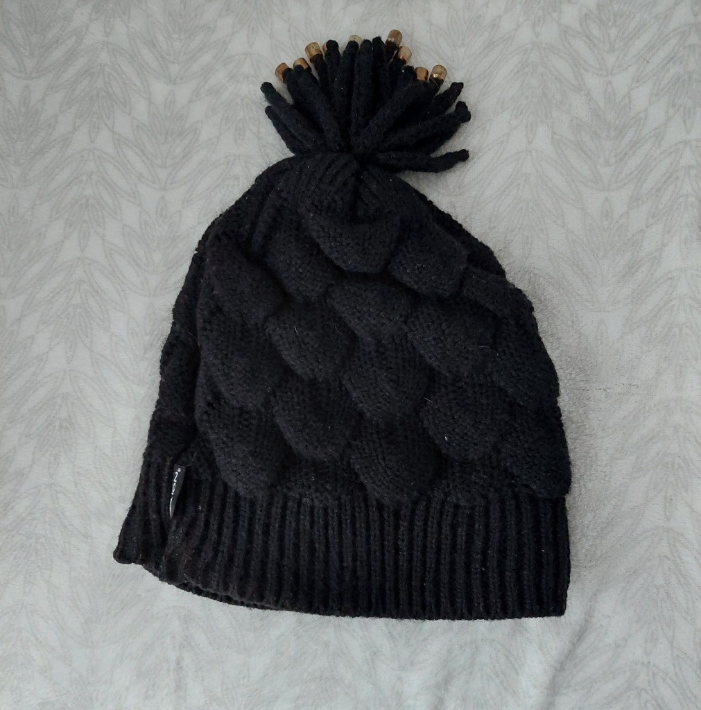 Musta pipo tupsuilla