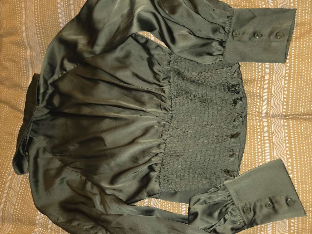 Skyrta glans st. L (M)