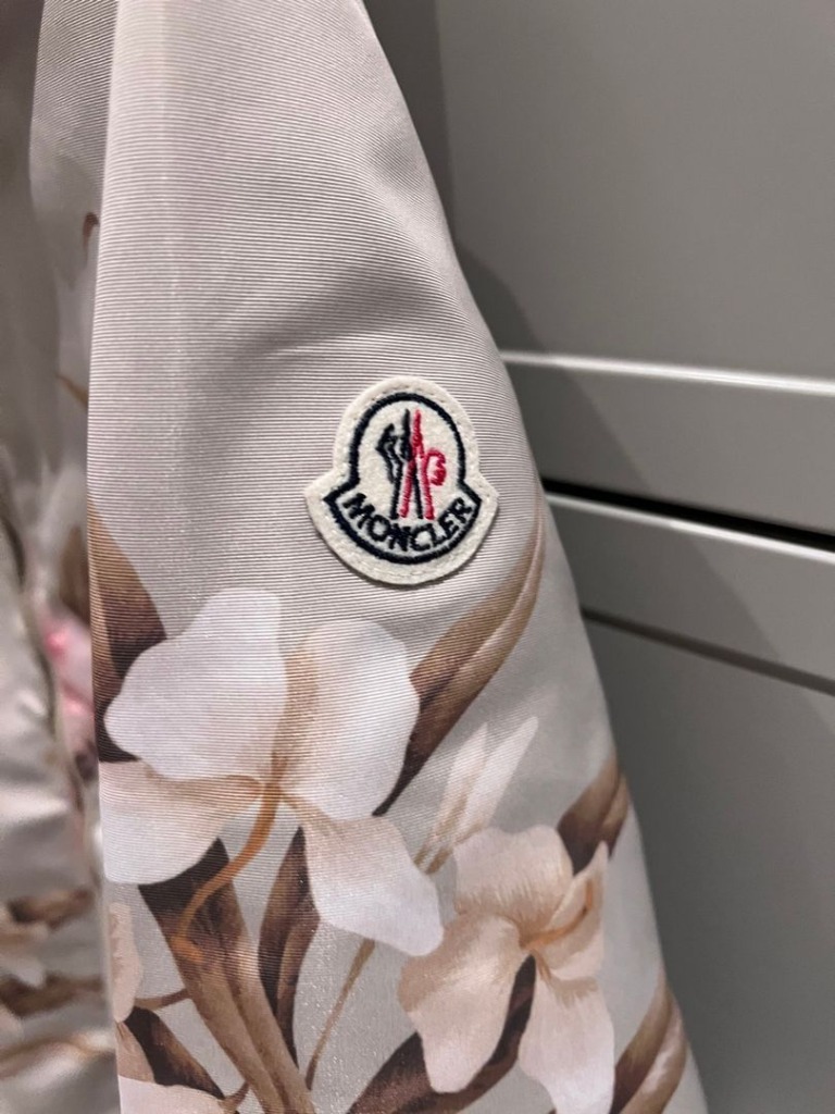 Moncler - Beige blomsterjakke