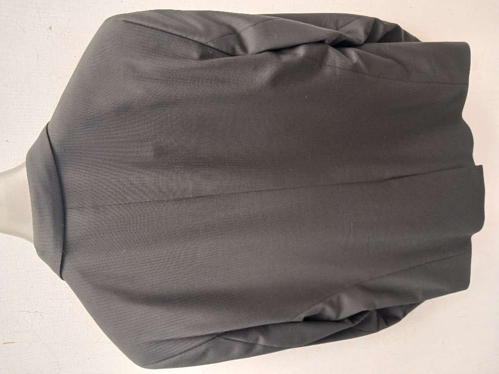 Turo tailor musta puku+pukupussi