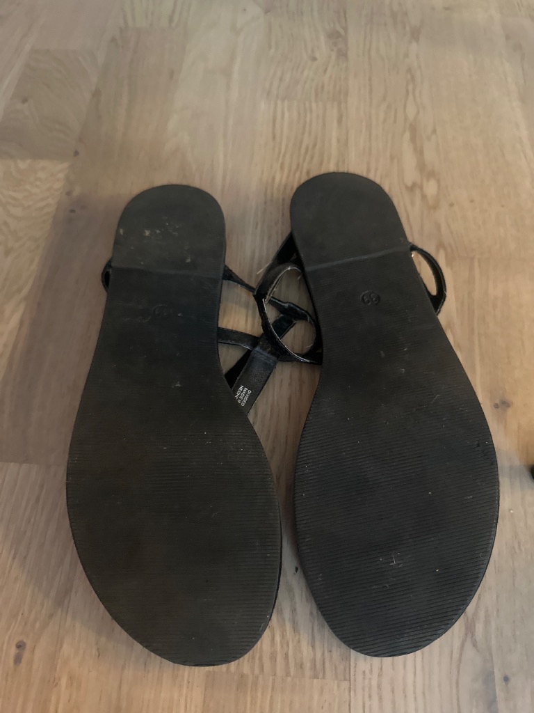 HM sandaler svarte 39