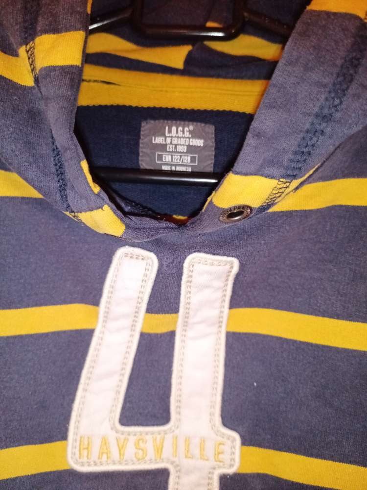 Gul og blá peysa LOOG. St 122/128