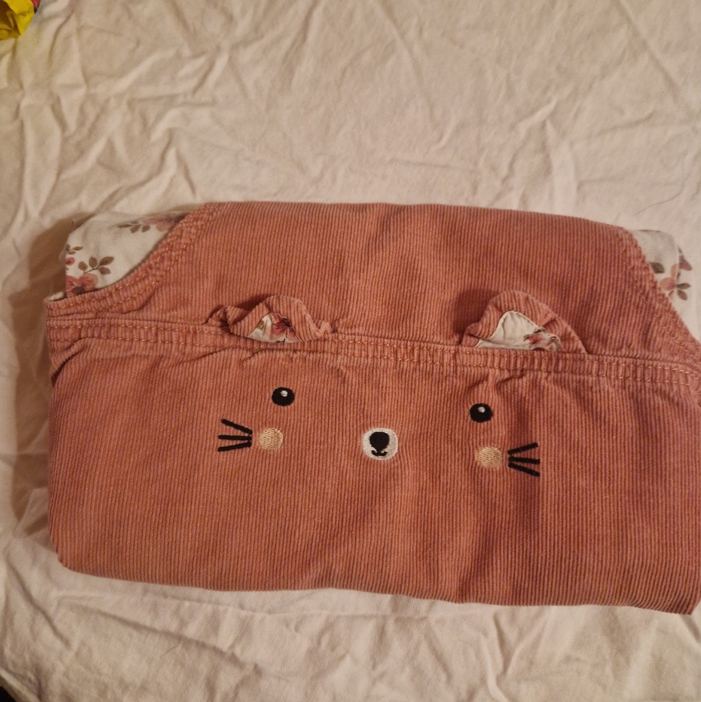 C&a kisuandlit. Bolur og skokkur s:86