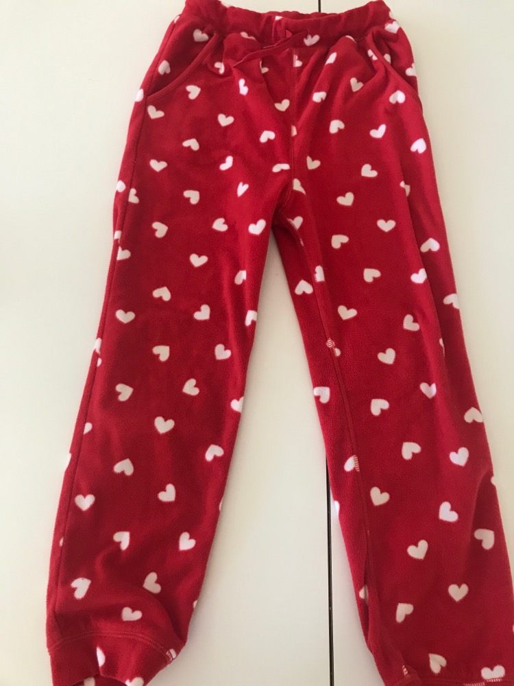 H&M fleece bukser røde m/hvide hjerter 122-128