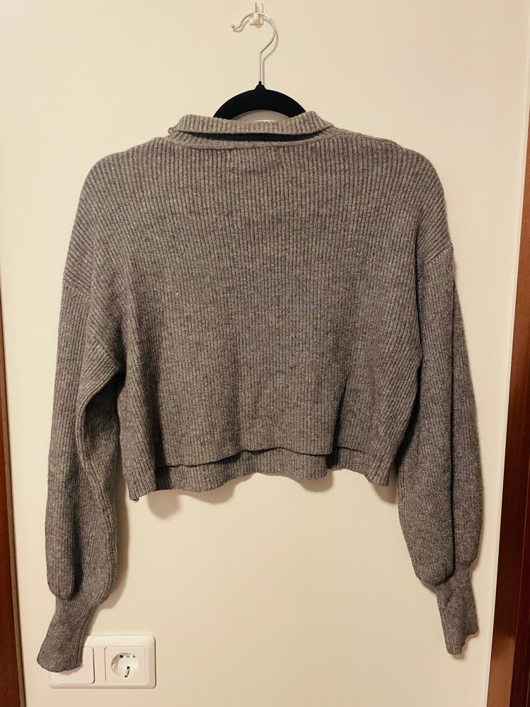 Mjúk crop top peysa M