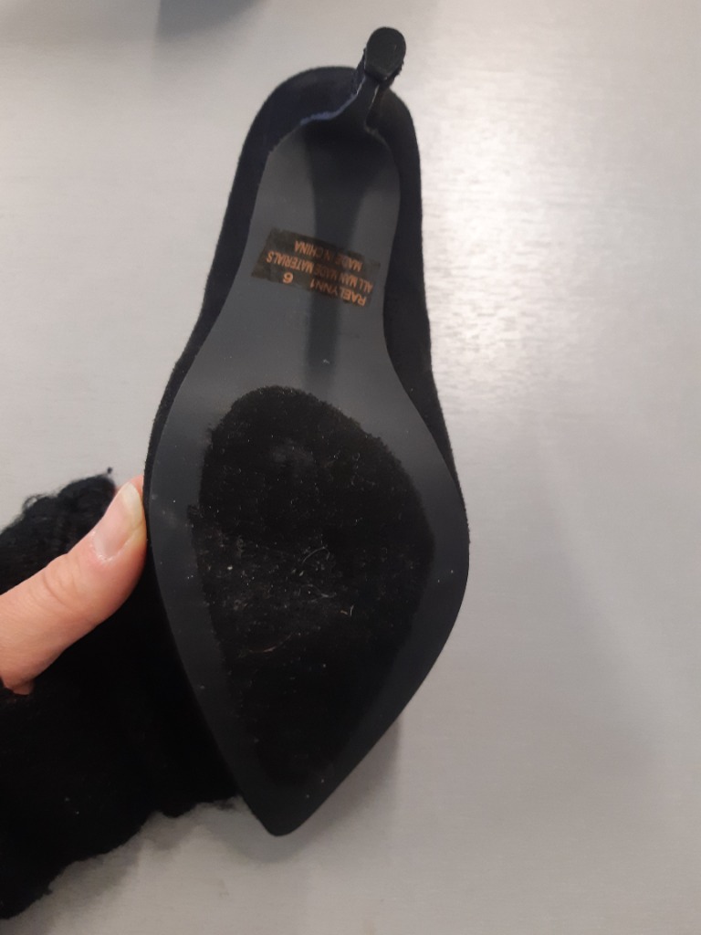 Svartir hælaskór st 6 mjög lítið notaðir