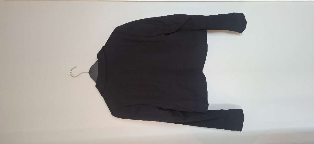 St. 38 svartur H&M jakki
