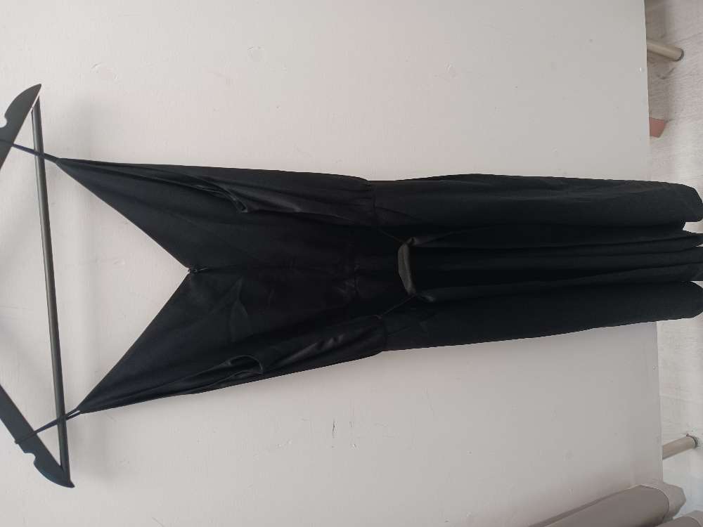 H&M musta haalari 40