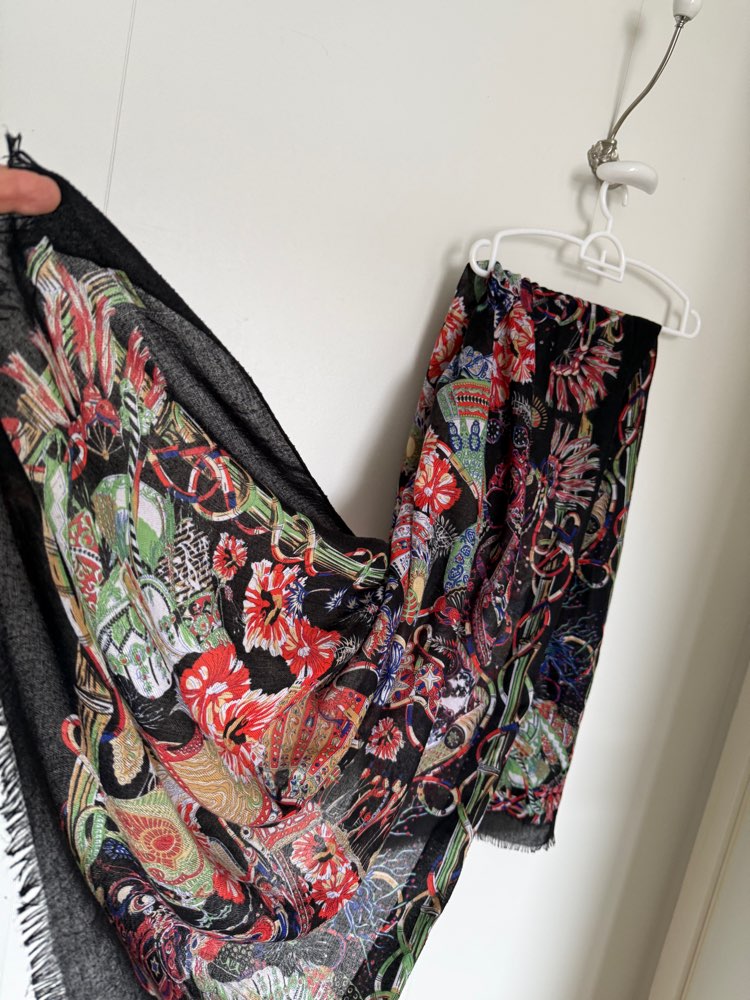 Sjal/klútur - stórt og hlýtt