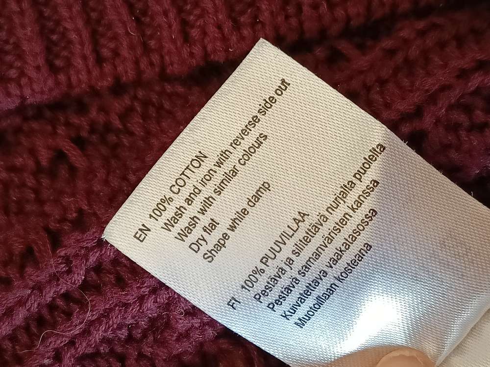 Violetti puuvillaneuletakki, M