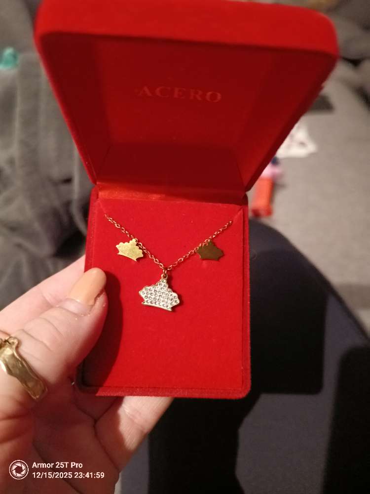 Kórónu hálsmen og eyrnalokkar