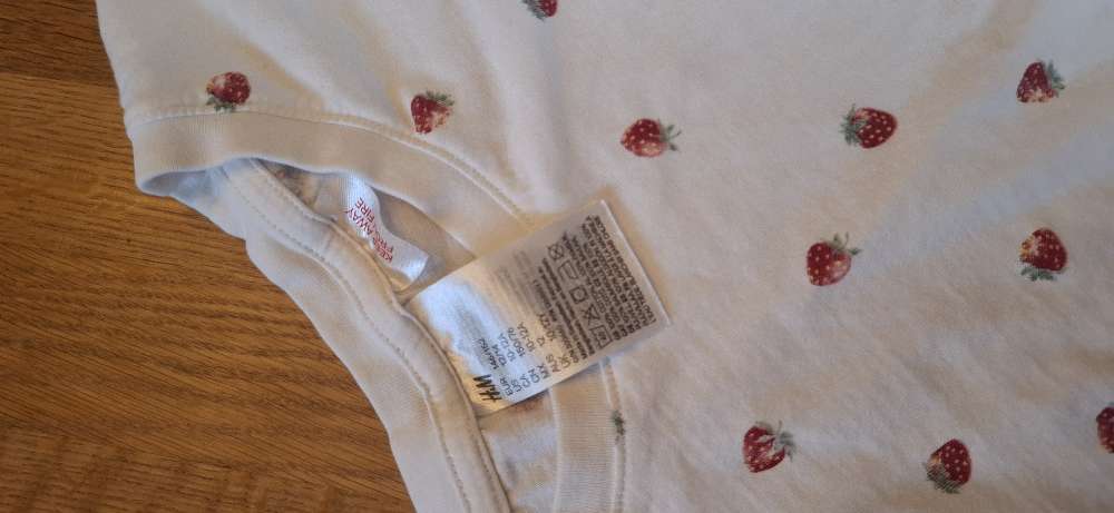 H&M náttföt st. 146-152 jarðaber