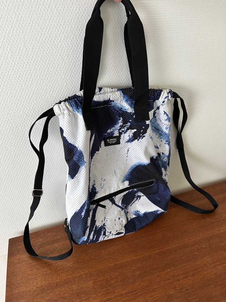 SOC reppu sinivalkoinen
