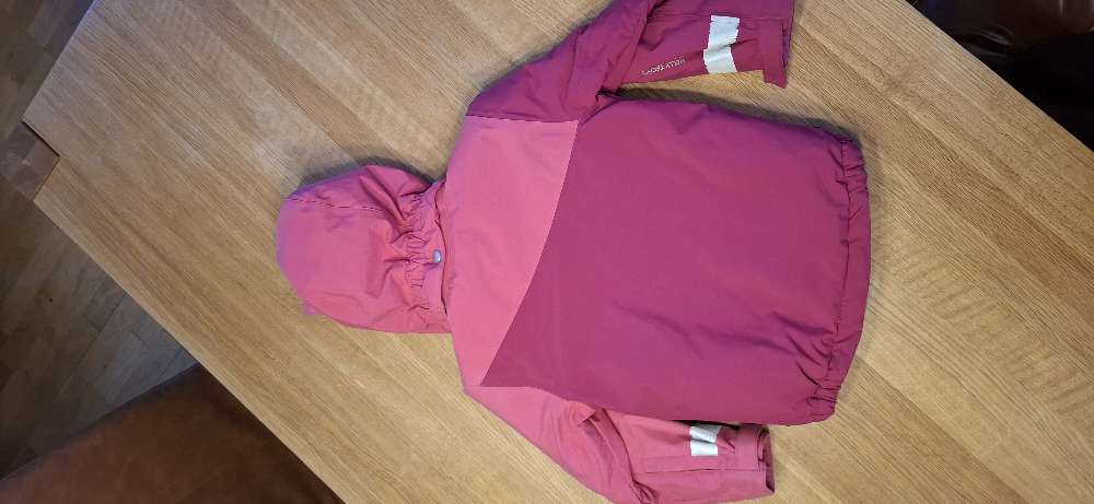 Helly Hansen st. 104 úlpa fjólubleik